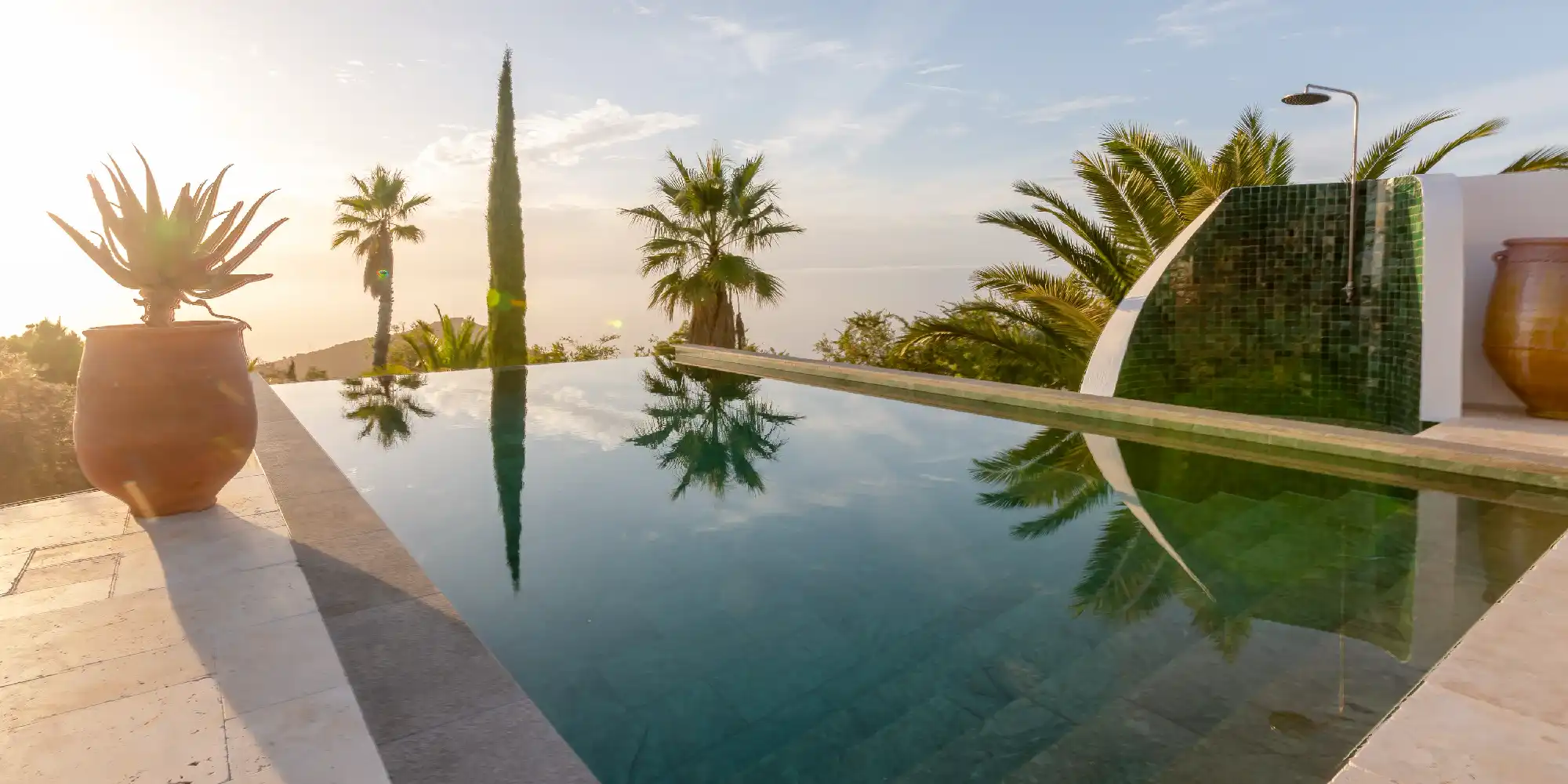 Piscina infinita de Villa Miramar en La Palma