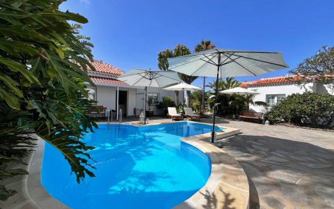 Ferienapartment mit Pool in Tajuya auf La Palma