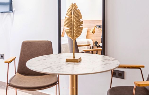 Poem Apartment mit Stadtblick 4