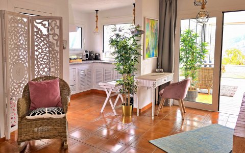 Ferienhaus mit Jaccuzi in Tacande La Palma