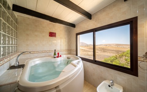 Ferienunterkunft mit Pool in San Bartolome auf Lanzarote