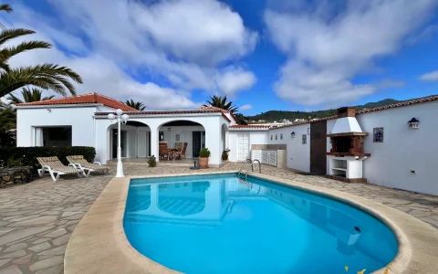 Ferienhaus mit Pool in Tajuya auf La Palma