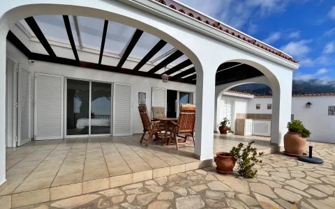 Ferienhaus mit Pool in Tajuya auf La Palma