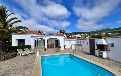 Ferienhaus mit Pool in Tajuya auf La Palma