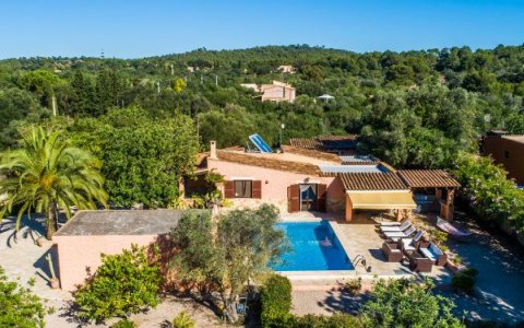 Finca mit Pool in Arta