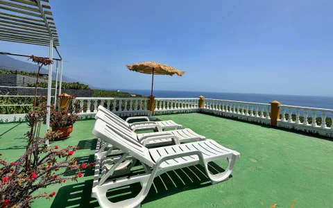 Ferienhaus mit Meerblick bei Puerto Naos